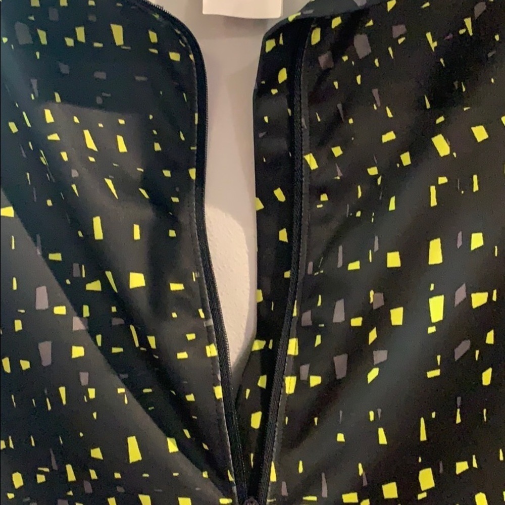 Under Armour Workout Top Medium - image 2